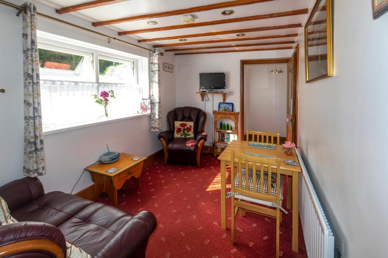 Rosebud Cottage Romantic Cottage For A Couple Fishguard Exterior foto